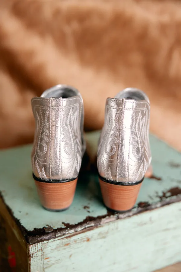 Ariat Dixon Ankle Boots [Silver Metallic]