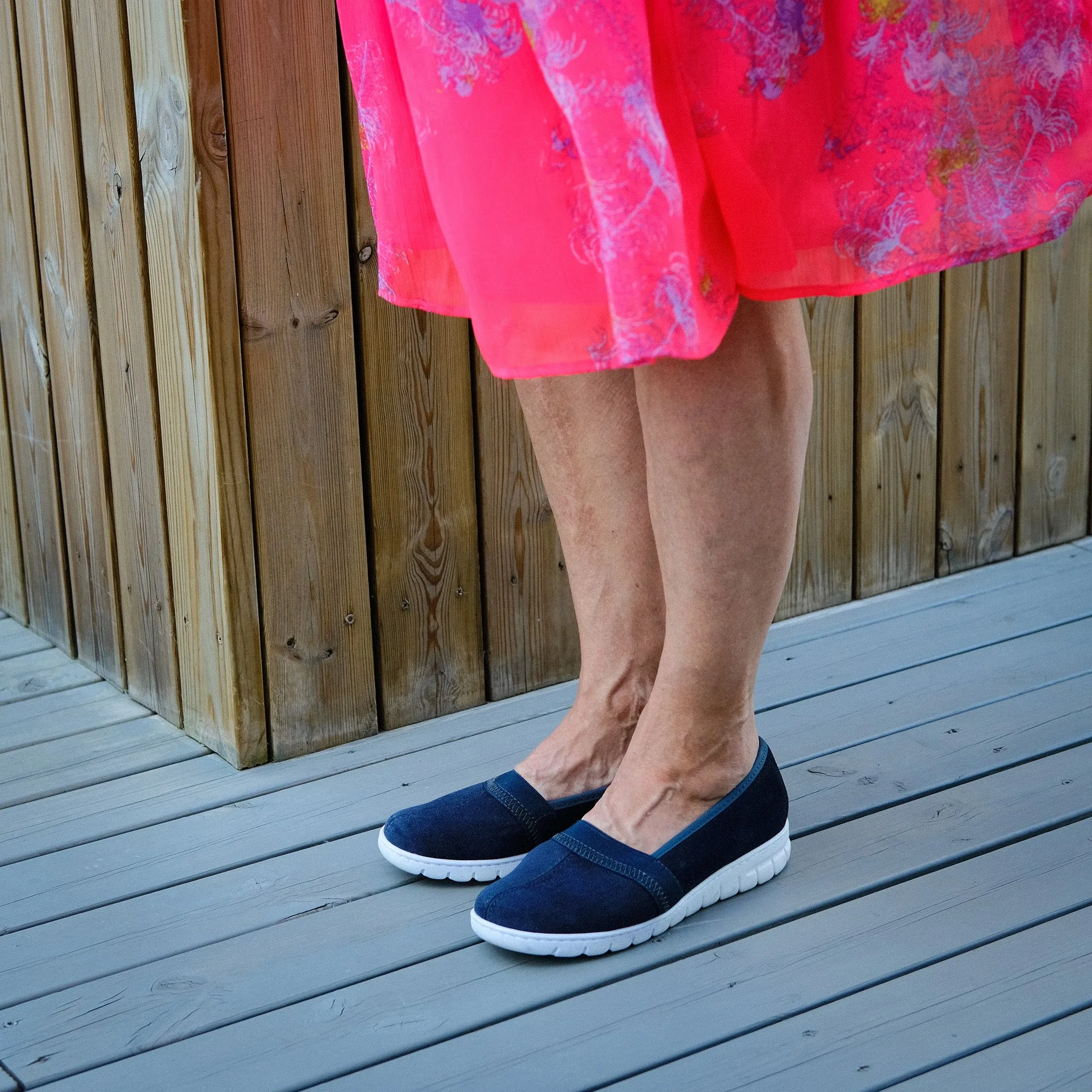 SELJA Women’s stretch slip-ons