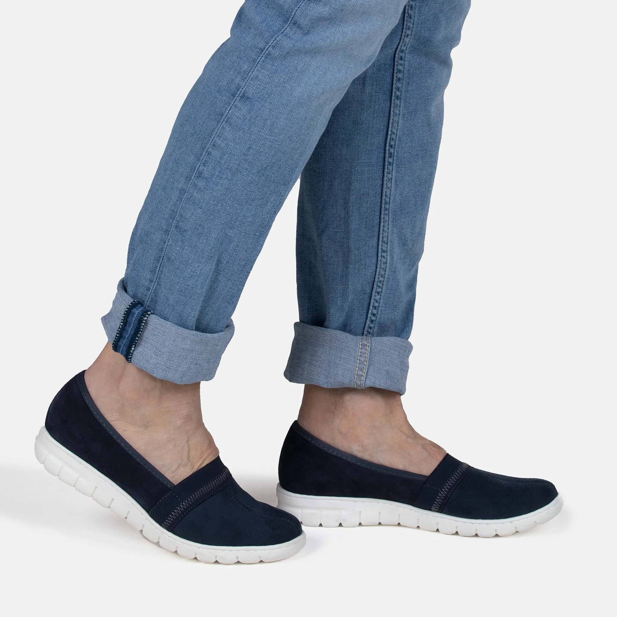 SELJA Women’s stretch slip-ons